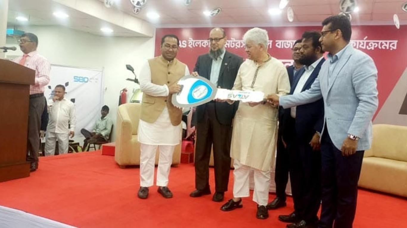 Govt firmly committed to green technology: Adilur Rahman