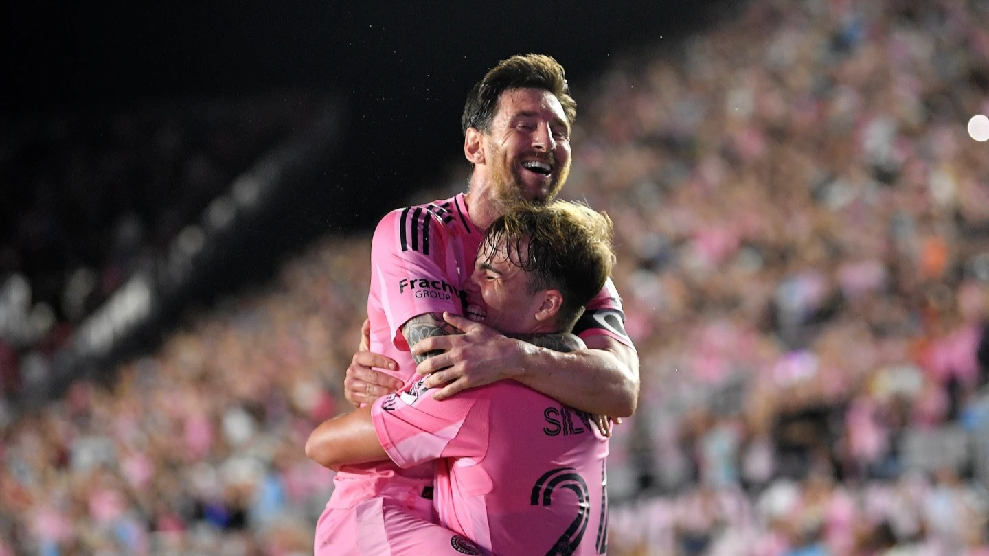 Messi leads Inter Miami with 2-goal, 2-assist showing in 4-0 win over Nashville