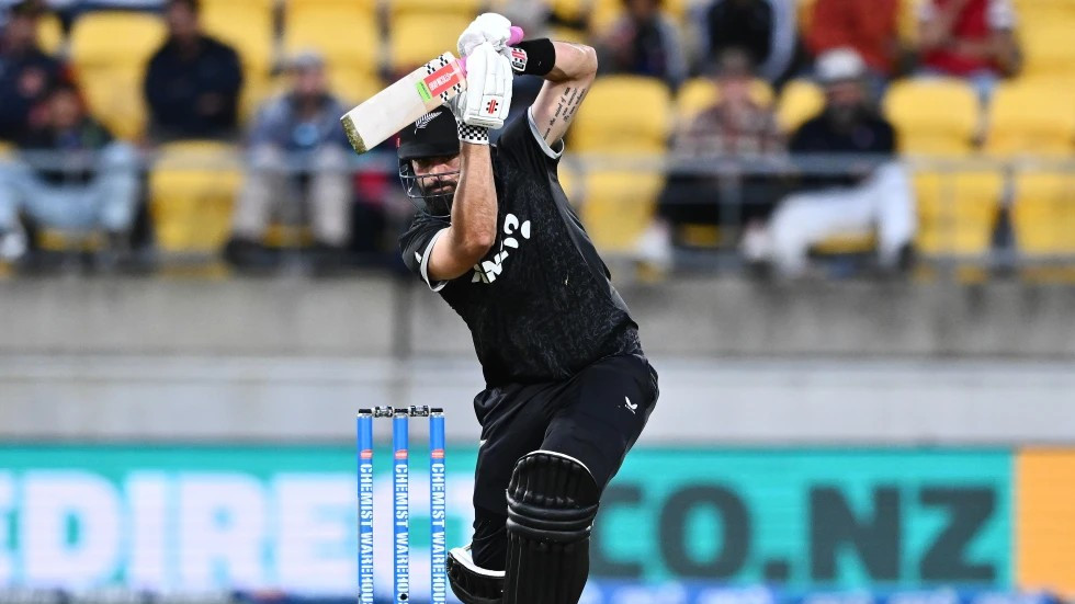 New Zealand beats the West Indies by 9 runs, leads the series 2-1