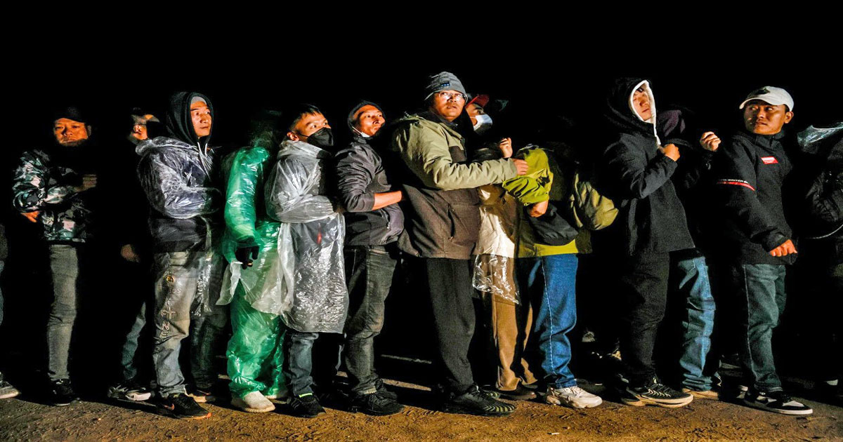 Hundreds of Thousands Nameless Immigrants Deported from U.S!