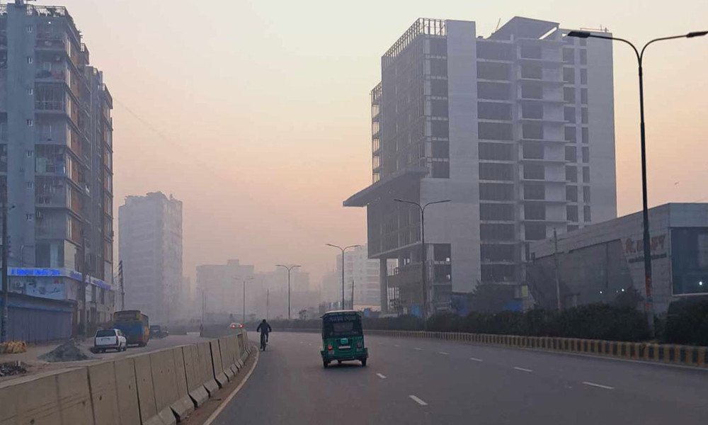 Dhaka feels first touch of winter as temperature drops to 18°C