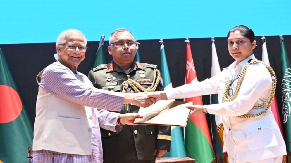 CA distributes graduation certificates of DSCSC course