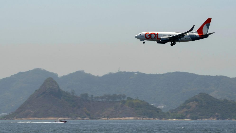 Six airlines cancel Venezuela flights after US warning