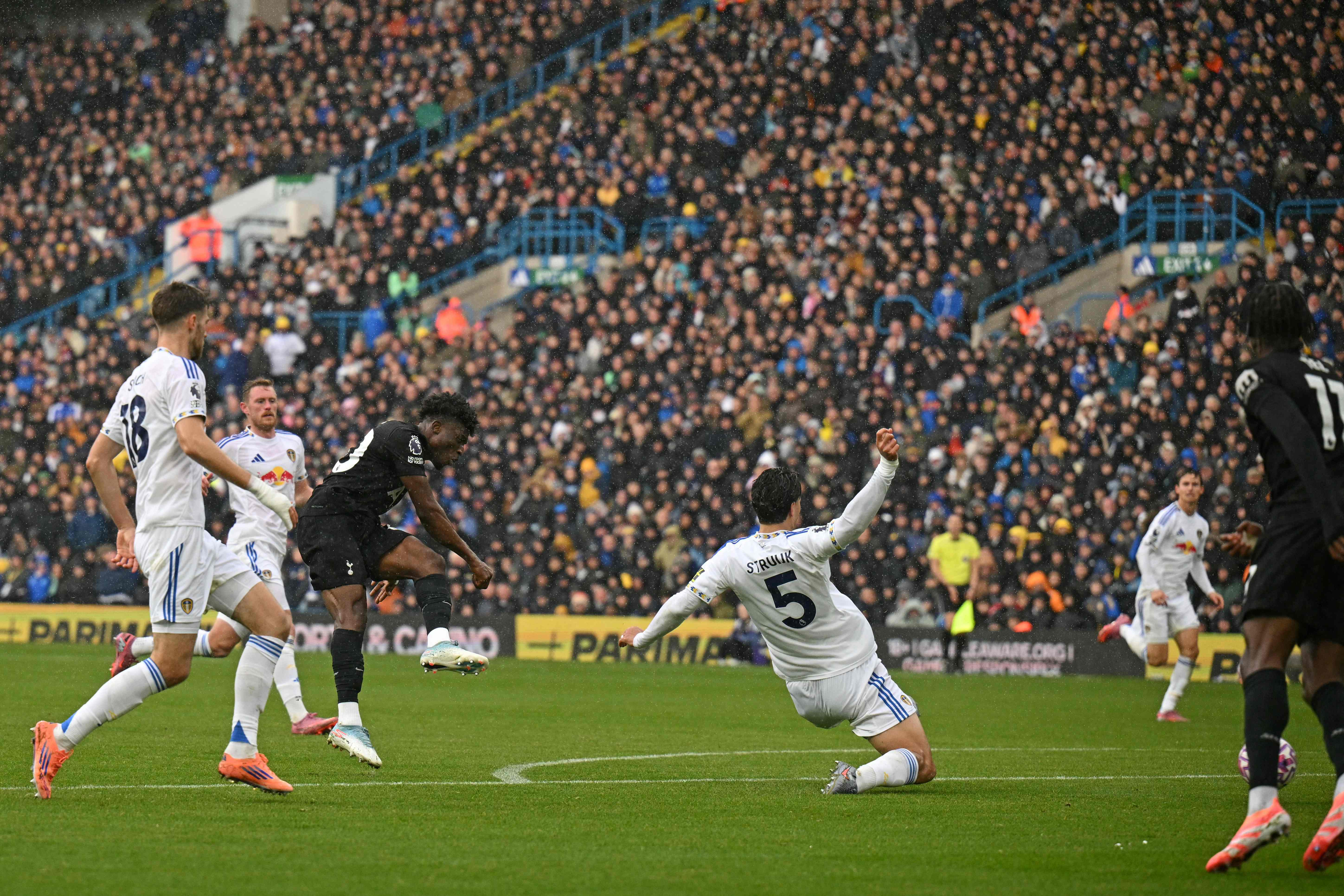 Kudus fires Spurs into second with win at Leeds