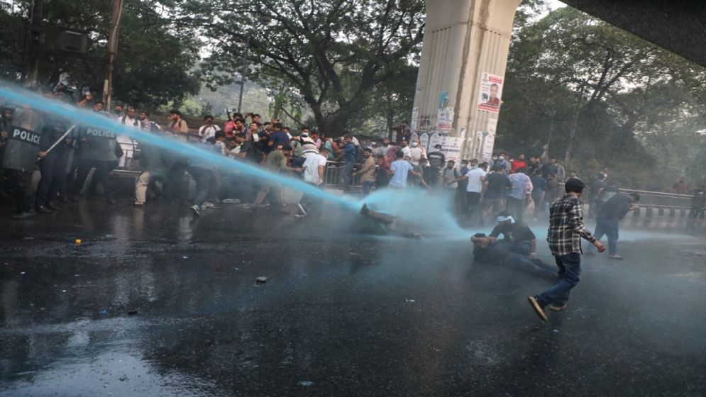 47th BCS exam candidates clash with police at Shabagh