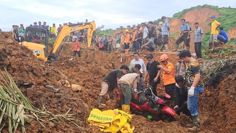 Death toll from floods and landslides in Indonesia tops 300