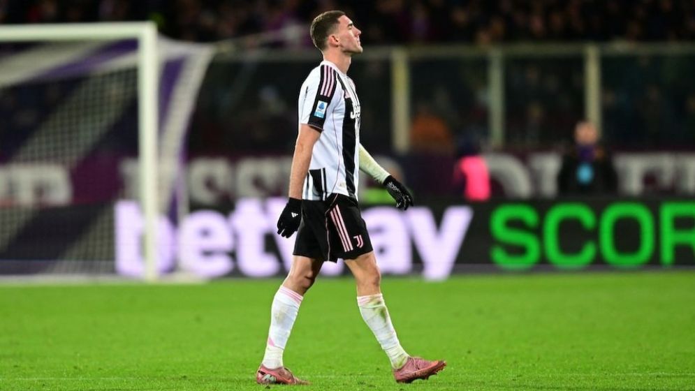 Juve's Vlahovic suffers serious thigh muscle injury