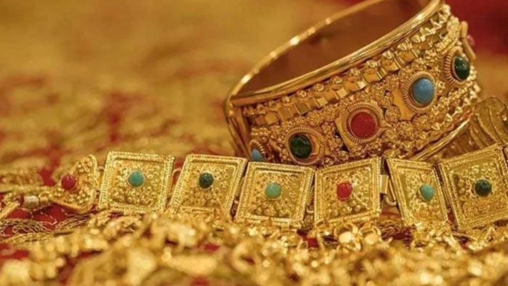 Gold price rises to Tk2.12 lakh per bhori
