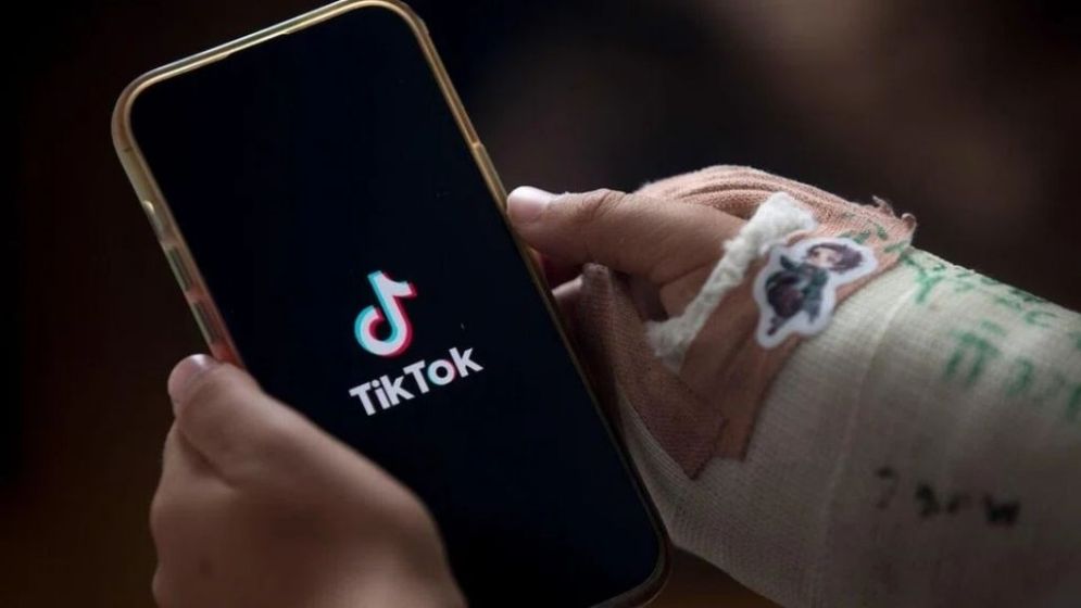 TikTok to comply with 'upsetting' Australian under-16 ban