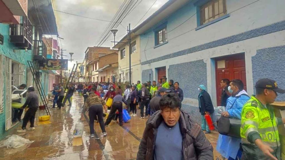 10 university students die in Peru restaurant fire