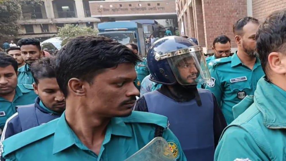 Three sent to jail over snatching of militants from court premises