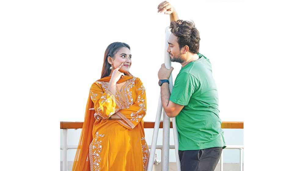 Hridoy Ghobhire: A new love triangle on Capital Drama