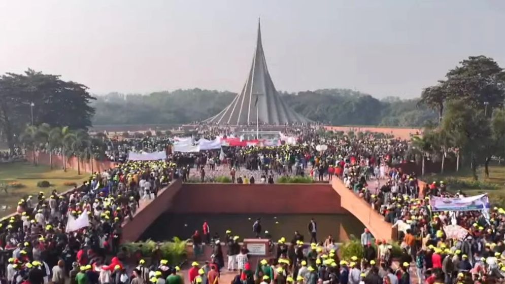 People from all walks of life pay tribute at National Martyrs’ Memorial