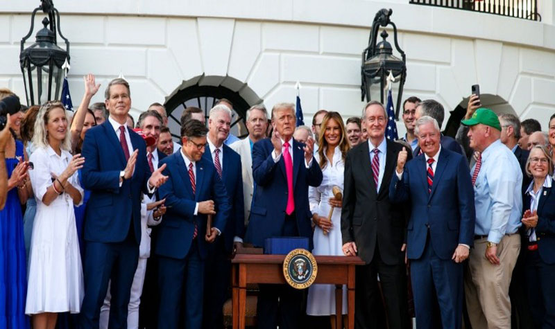 American citizens are set to receive largest tax refunds in history in 2026