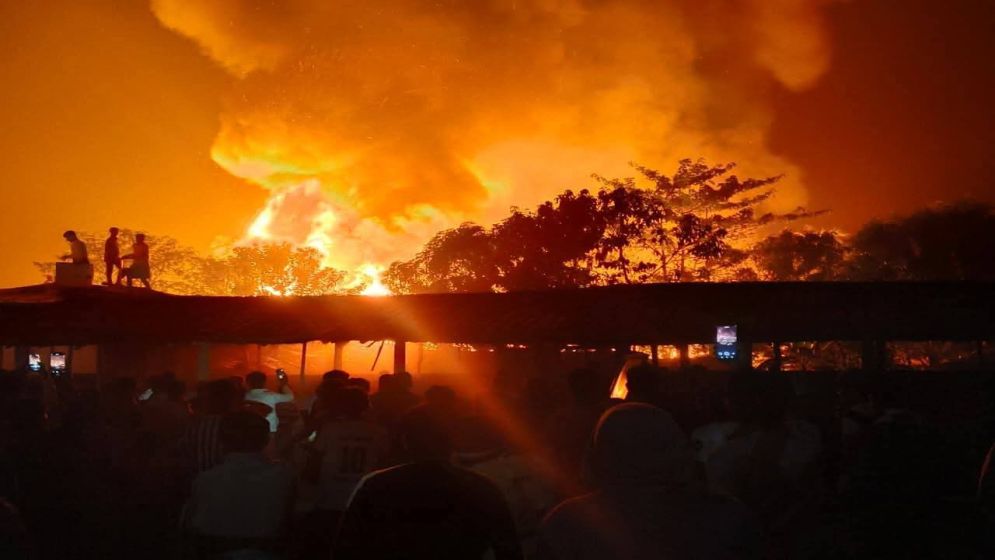 Over 35 shanties gutted in Rohingya camp fire in Teknaf
