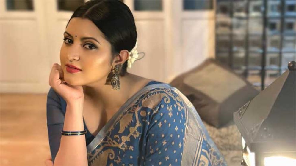 Parimoni gave the good news.