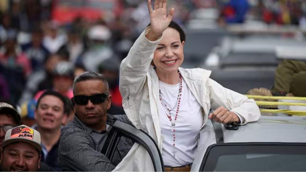 Trump says he will meet with Venezuela's Machado next week