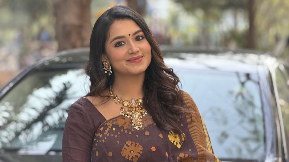 Farin wanted to know about those who have never been to Dhaka in their lives.