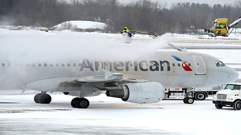 More than 9,000 weekend flights canceled as US braces for severe winter storm