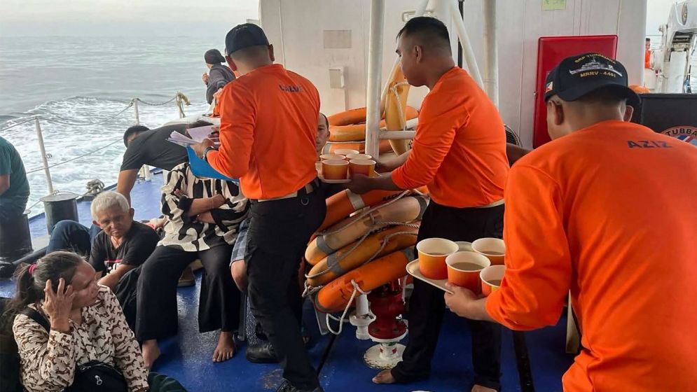 15 dead, 28 missing as ferry sinks in southern Philippines