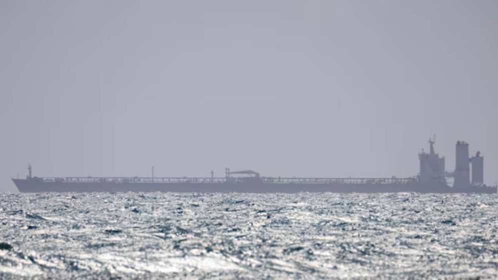 US handing over seized tanker to Venezuela