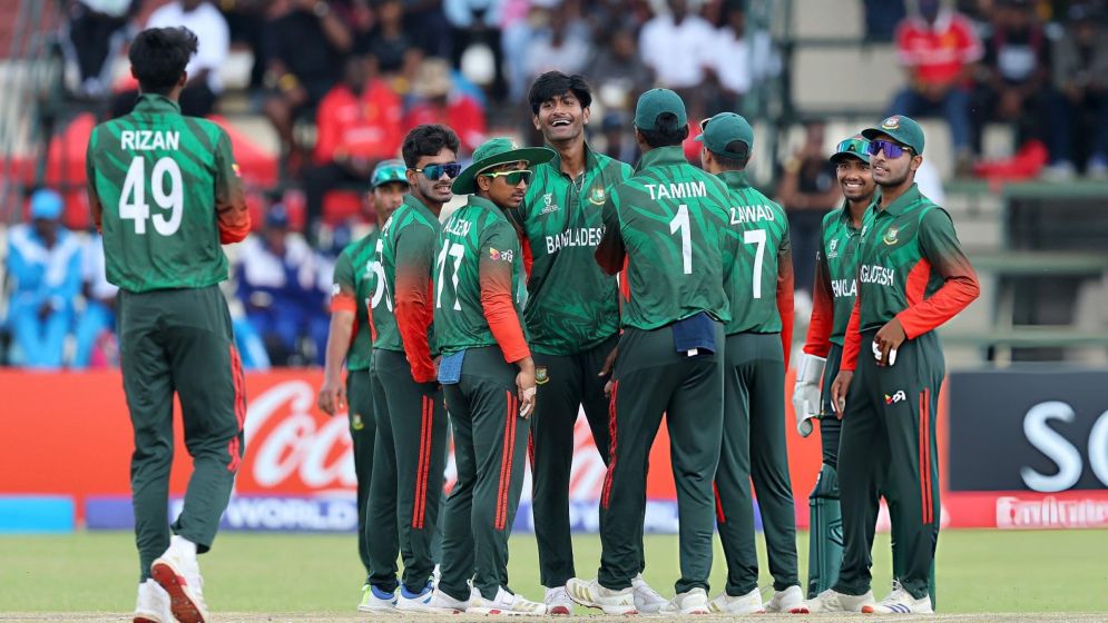 Young Tigers finish tournament with consolation victory