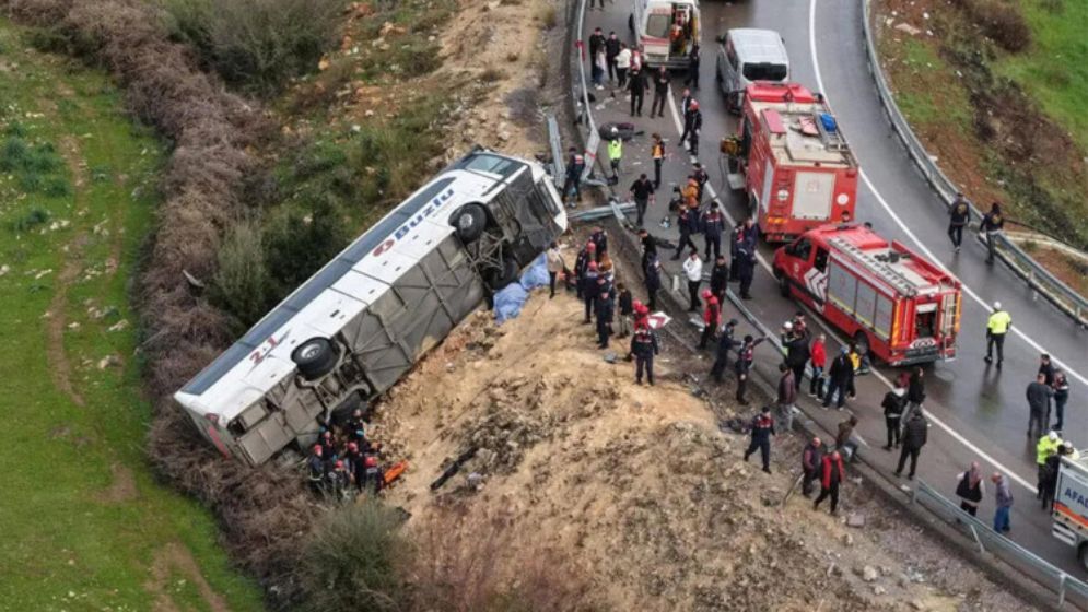 Two road accidents in Turkey leave 16 dead