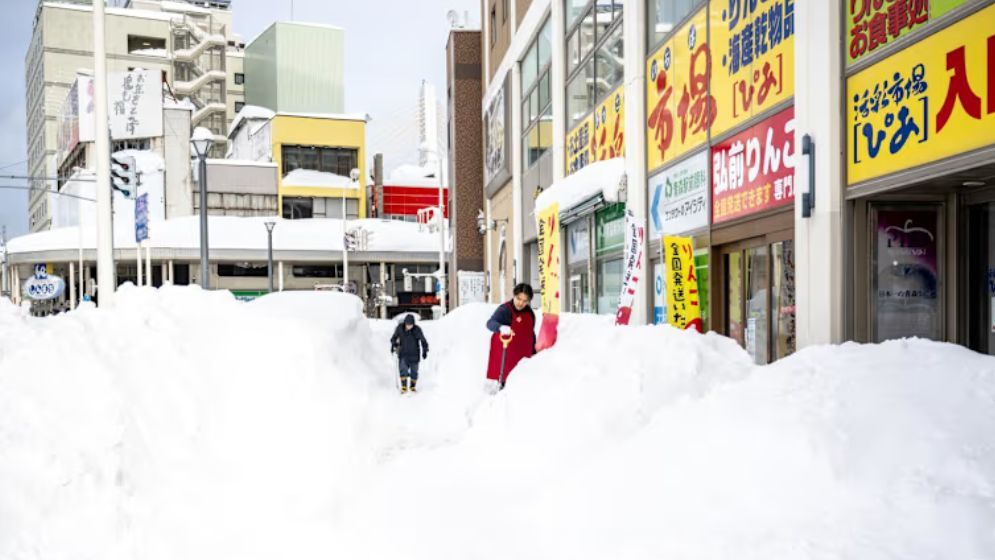 Heavy snow in Japan claims 30 lives