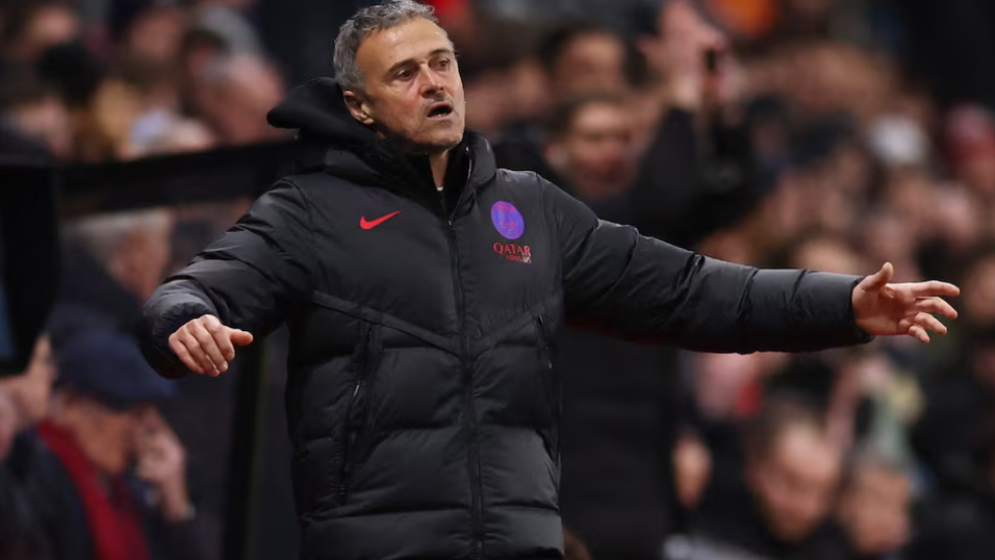 PSG manager brushes off questions on dressing-room unity