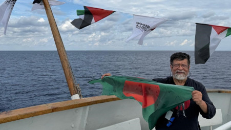 Shahidul Alam released from Israel, en route to Istanbul