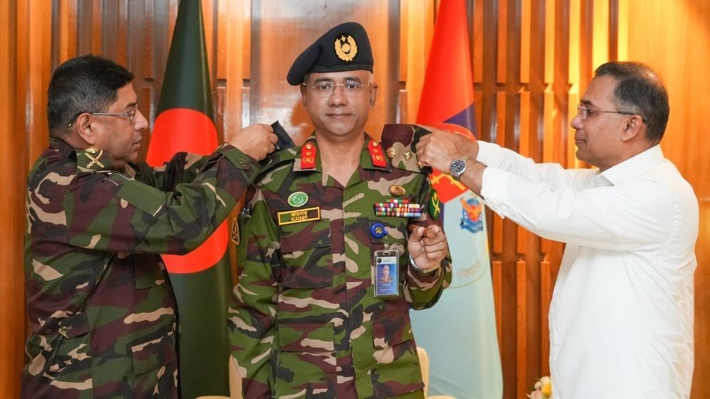 Prime Minister Confers Maj Gen Rank on New DGFI Chief