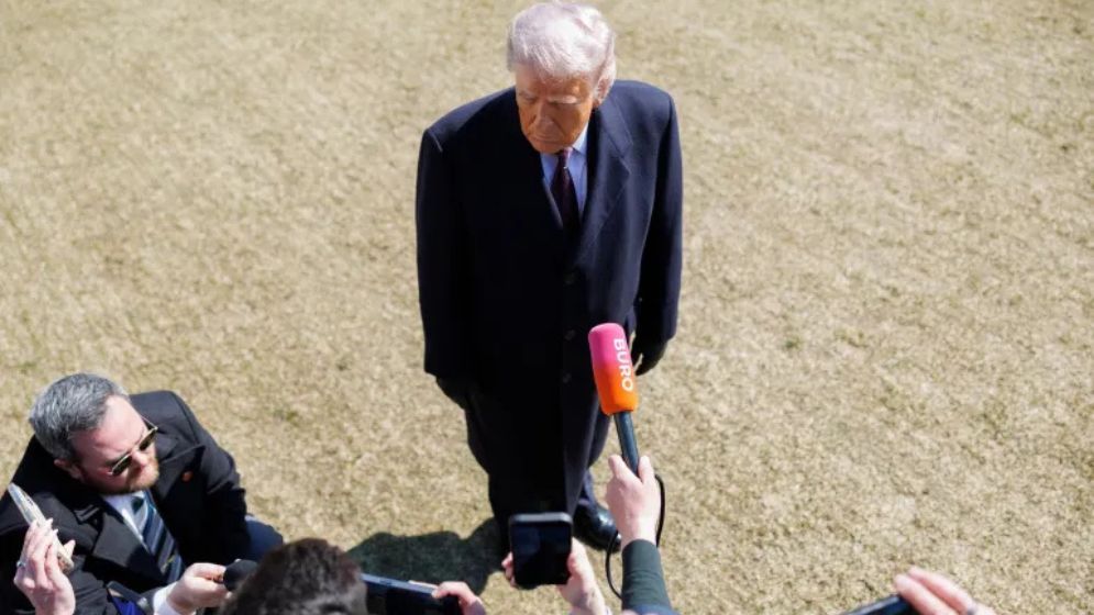 Trump Criticizes Iran Talks Amid U.S. Personnel Withdrawal from Israel