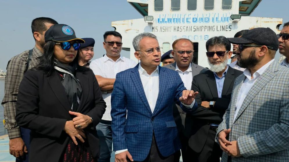 Shipping Minister Warns of Strict Action on Eid Fare Hike