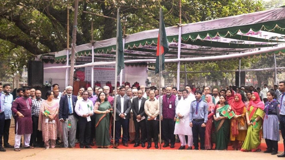 DU celebrates historic Flag Hoisting Day