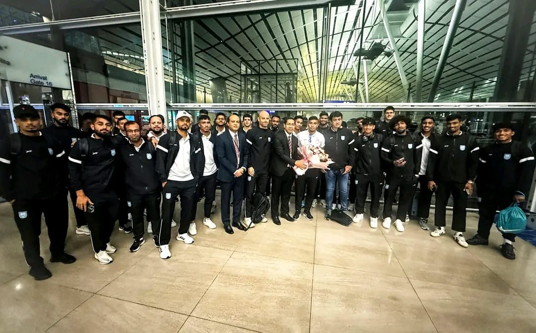 Bangladesh team arrives in Hong Kong, China