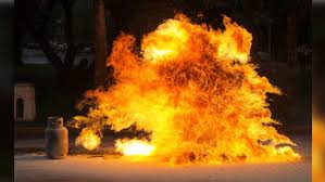 10 injured in Uttara gas leak explosion