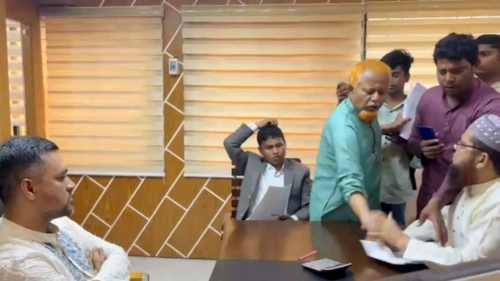 2 BNP leaders sued for snatching files of govt recruitment test in Thakurgaon