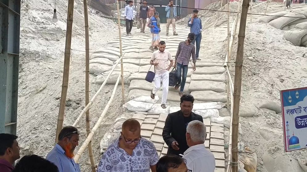 Eid rush: Patuaria ferry terminal remains unready, travellers worried