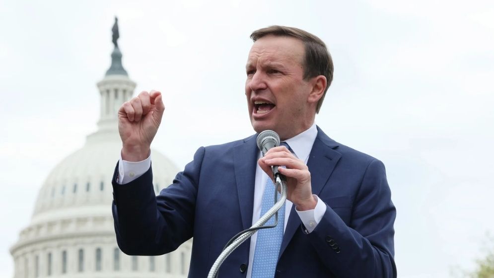 Senator claims Trump no longer in control of Iran conflict