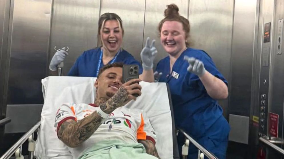 Galatasaray midfielder Lang undergoes surgery after freak thumb injury