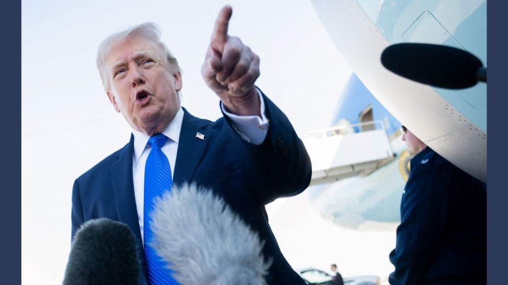 US president signals regime change goal in Iran talks