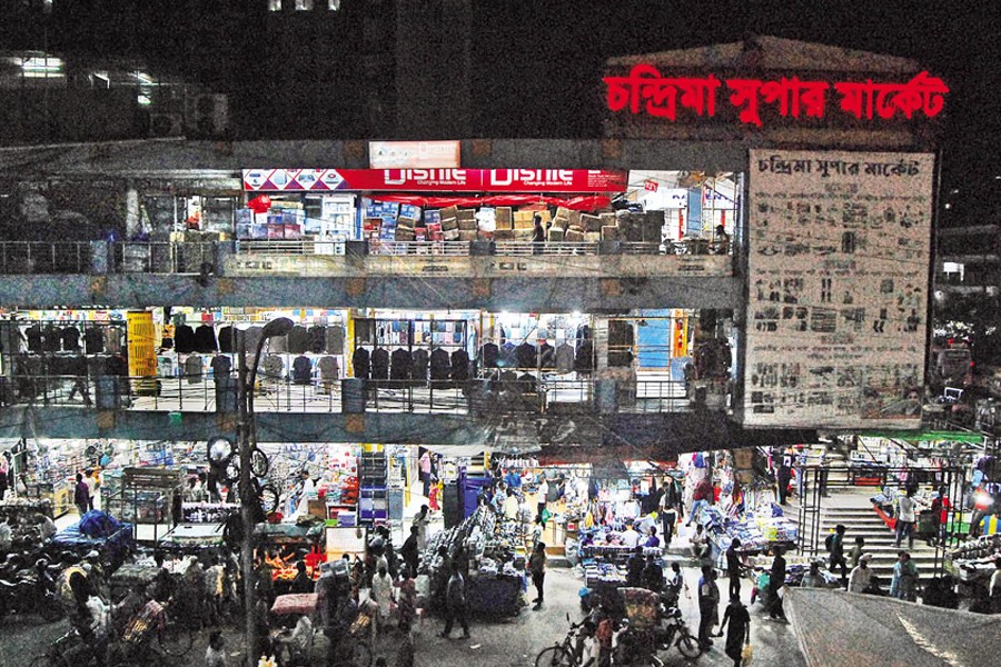 Many shops fail to heed abrupt closure directive