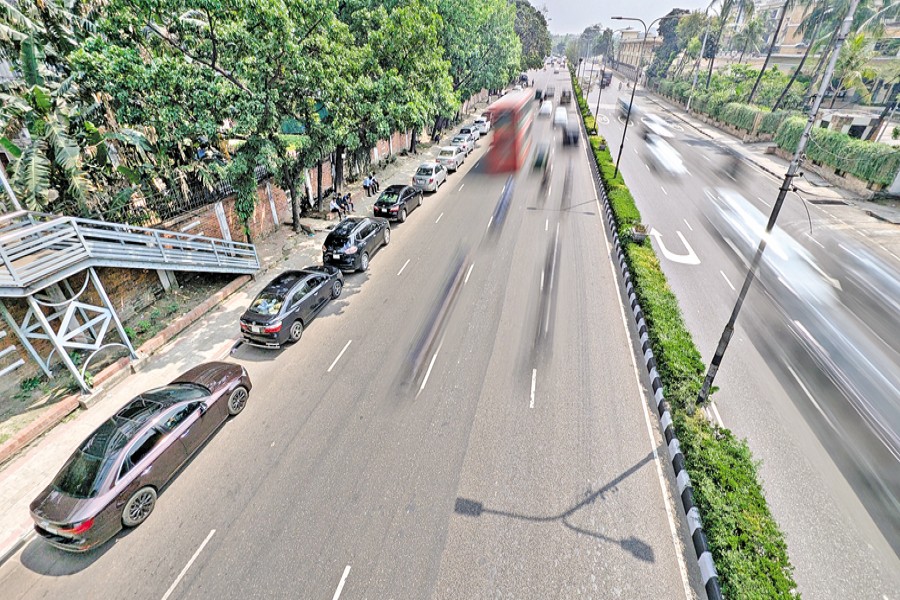 No let-up in long queues at petrol pumps despite supply assurances