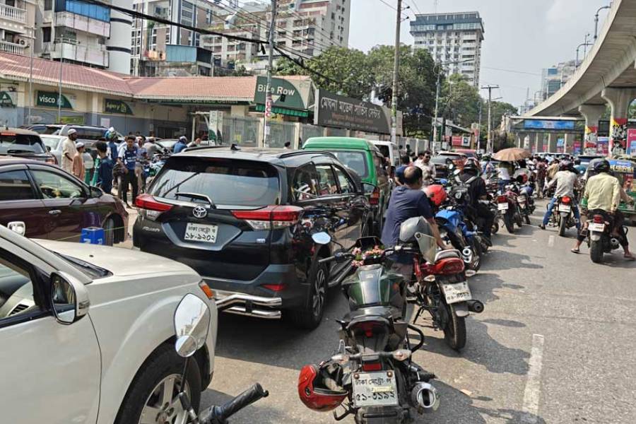 Fuel queues deepen in Dhaka as motorists accuse government of cover-up