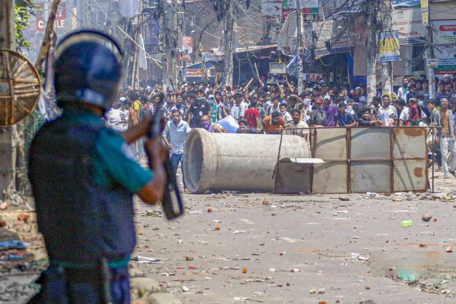 Internet Shutdown During July Protests Linked to Ex-Minister Palak