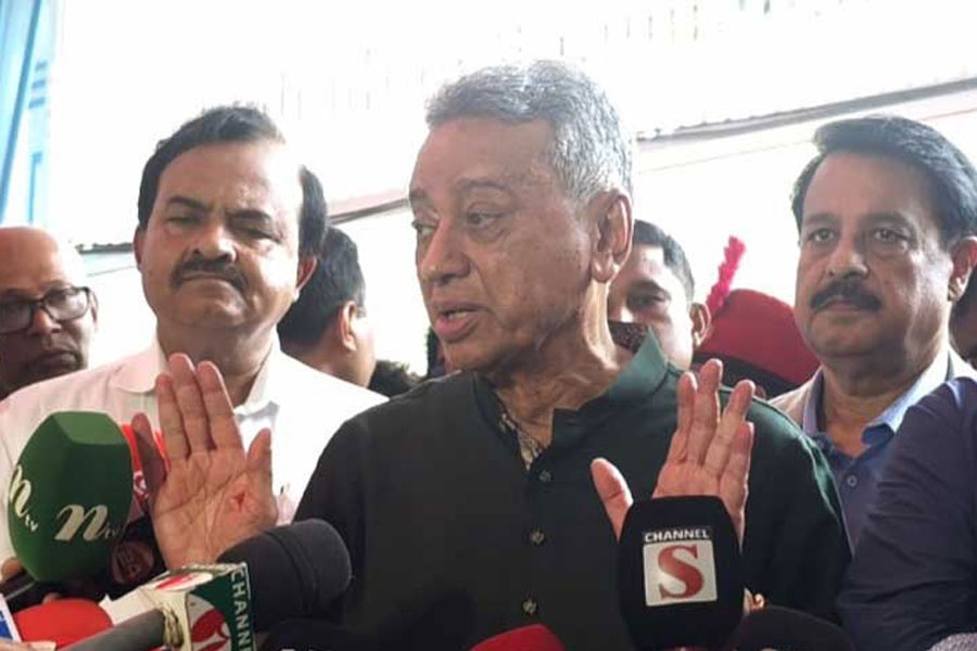 Khosru Issues Warning Against Those Undermining Stability