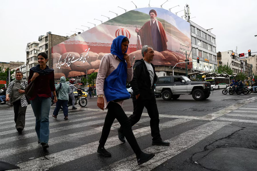 Trump Scraps Talks as US-Iran Peace Hopes Collapse