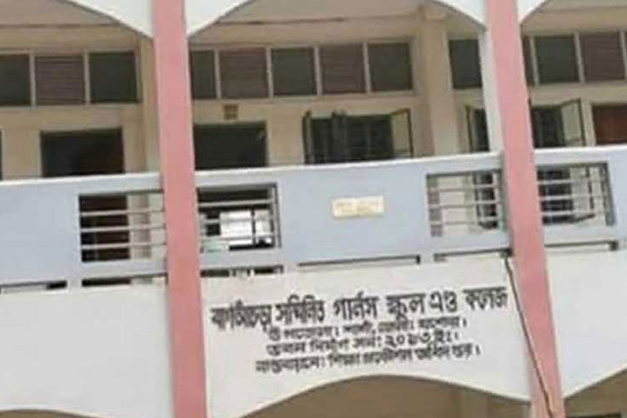 Six Officials Face Action After SSC Candidates Given Wrong Set