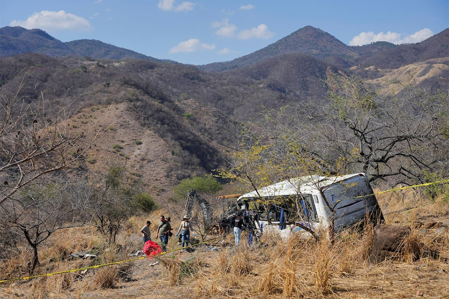 Bus Crash in Western Mexico Kills at Least 11