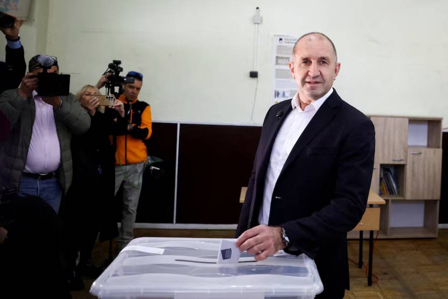 Bulgaria’s election winner Rumen Radev receives mandate to form government